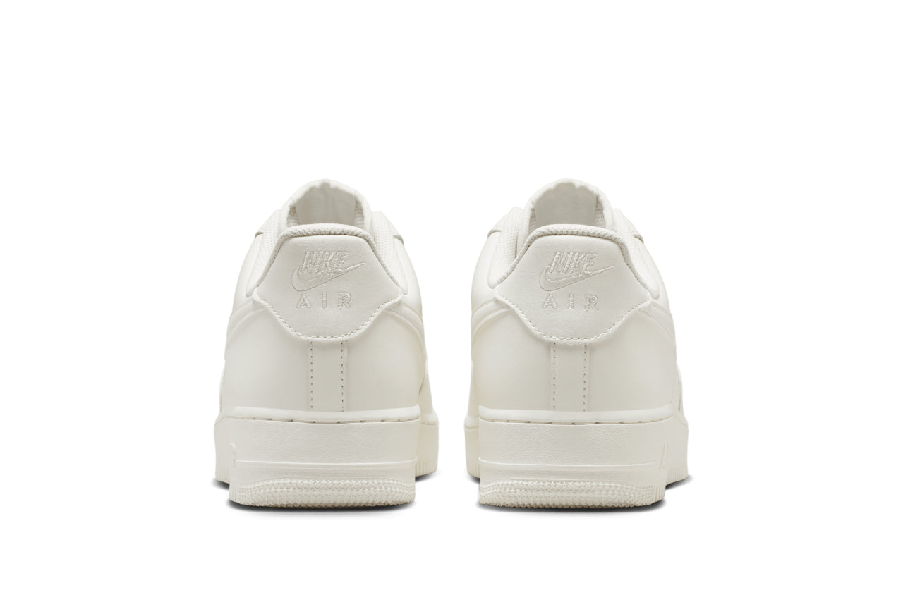 Nike Air Force 1 '07 gallery image 5